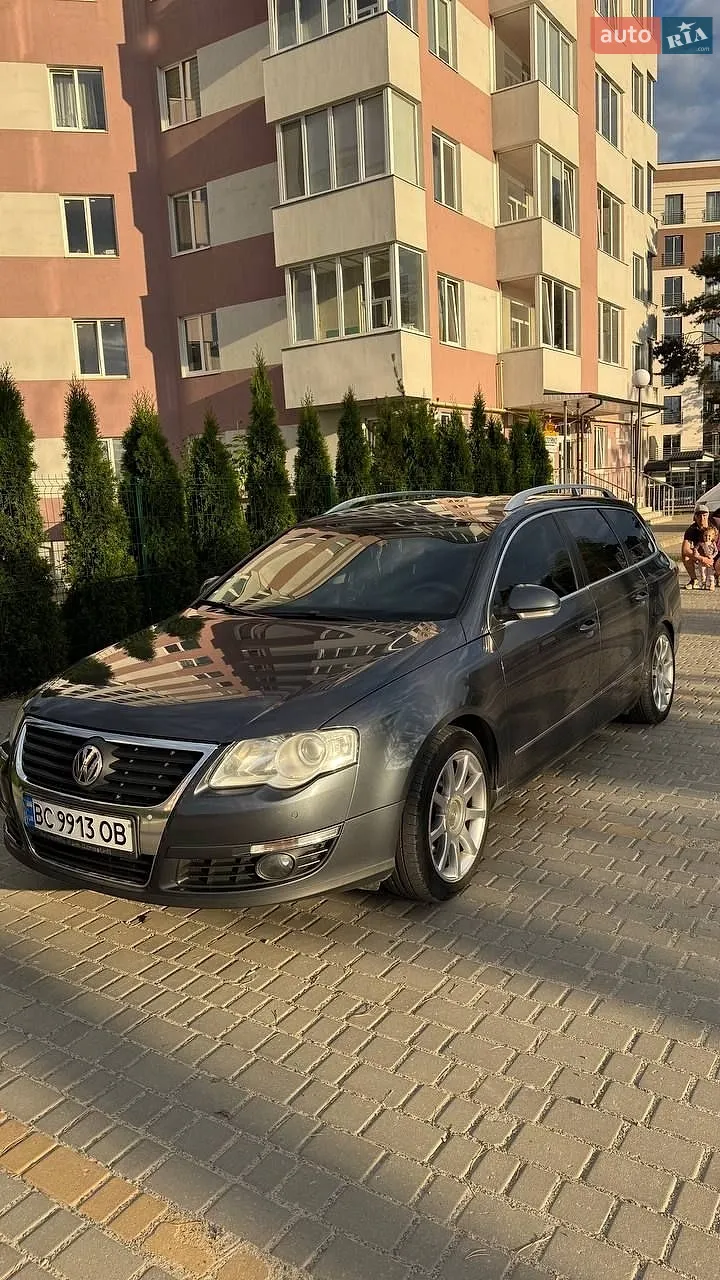 2010 Volkswagen Passat - мініатюра 5