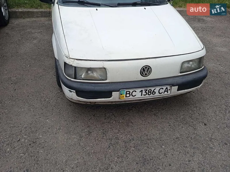 Volkswagen Passat 1992