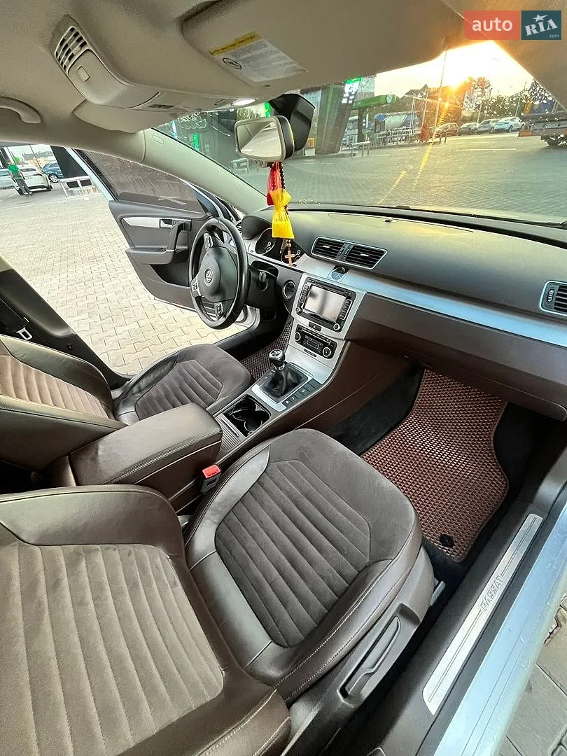 2011 Volkswagen Passat - мініатюра 13