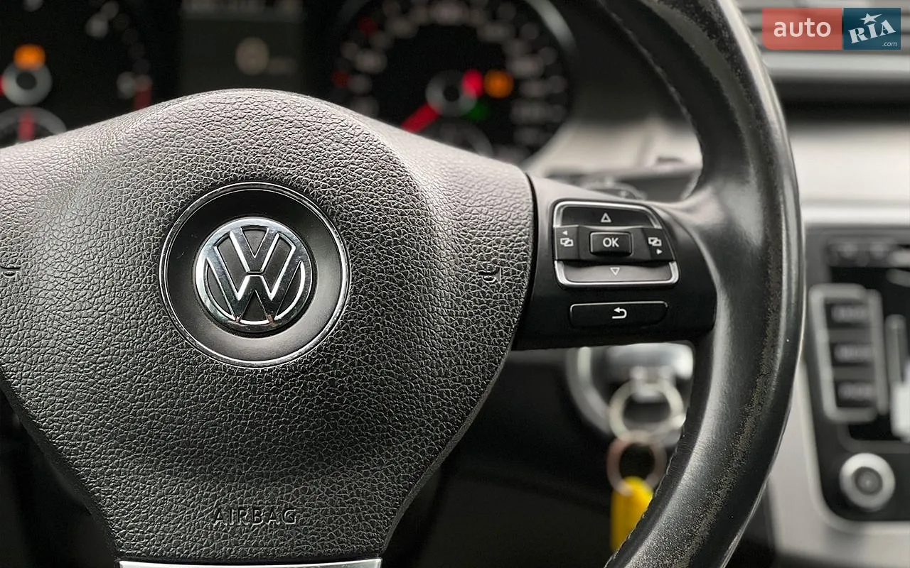 2012 Volkswagen Passat - мініатюра 12