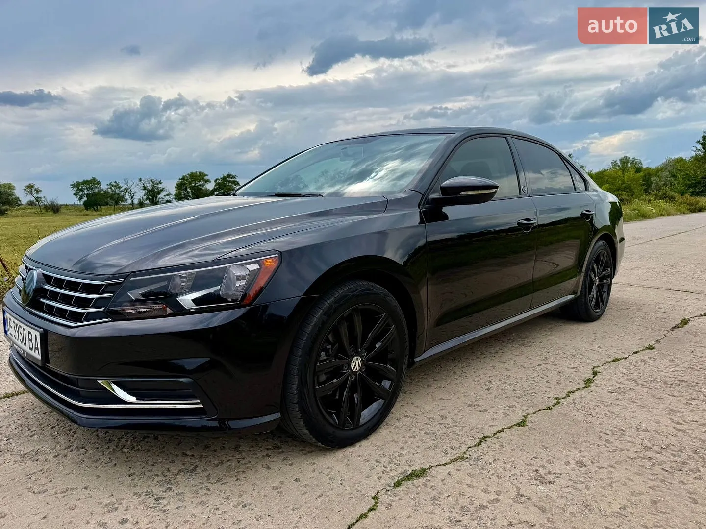 2018 Volkswagen Passat - фото 1