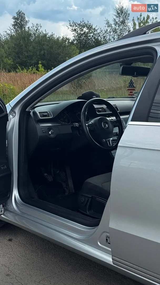 2012 Volkswagen Passat - мініатюра 4