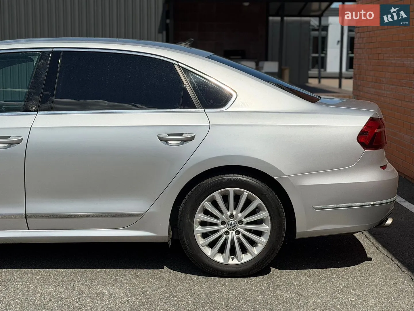 2016 Volkswagen Passat - мініатюра 10