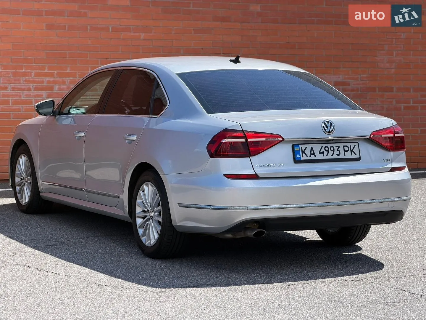 2016 Volkswagen Passat - мініатюра 18