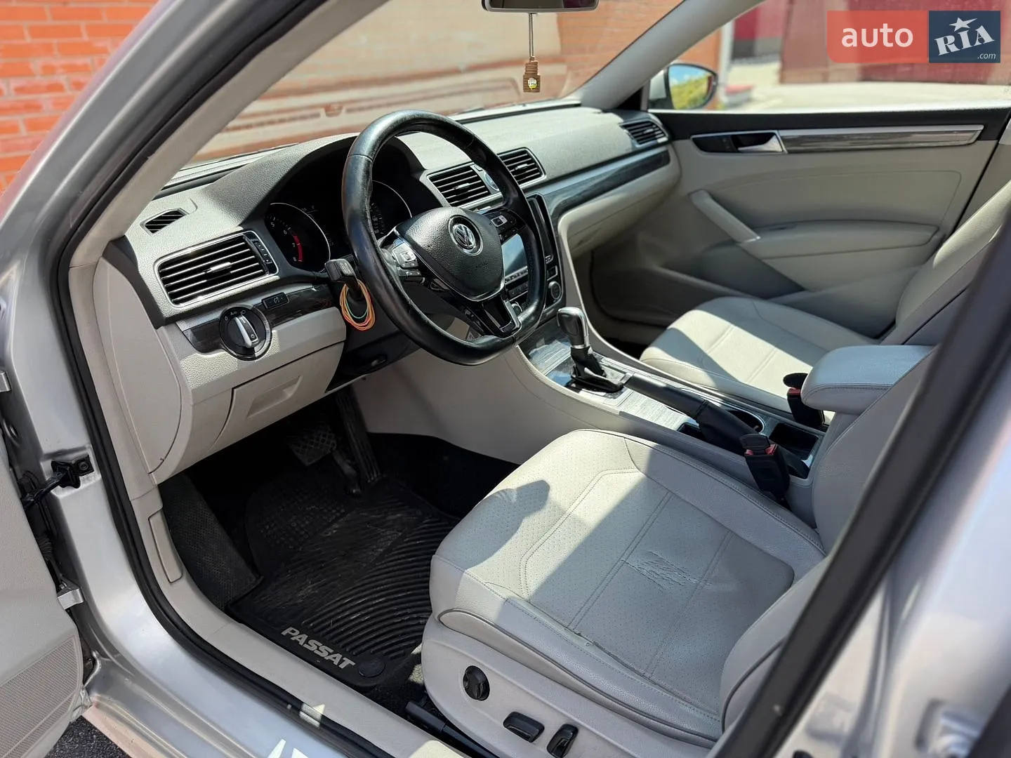 2016 Volkswagen Passat - мініатюра 23