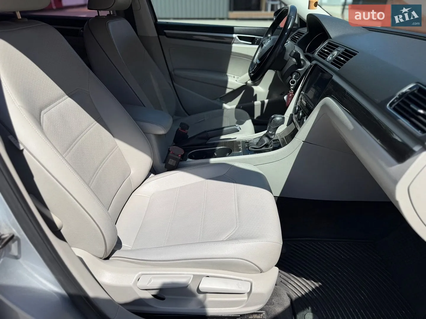 2016 Volkswagen Passat - мініатюра 35