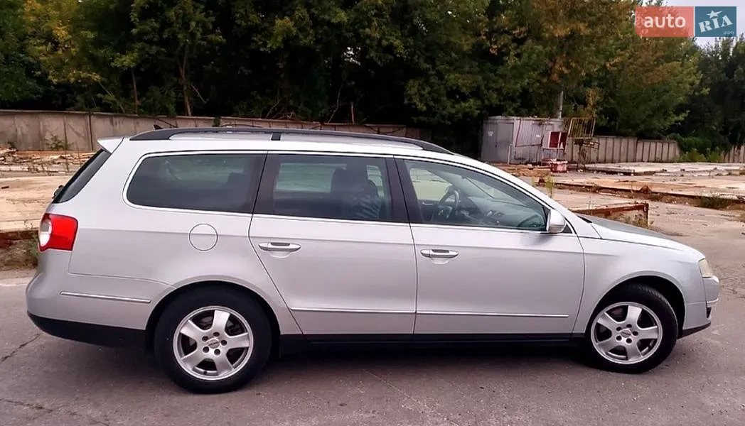 2010 Volkswagen Passat - мініатюра 12
