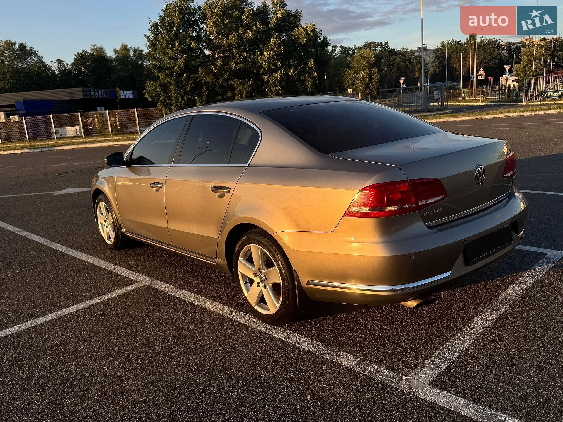 2012 Volkswagen Passat - мініатюра 3