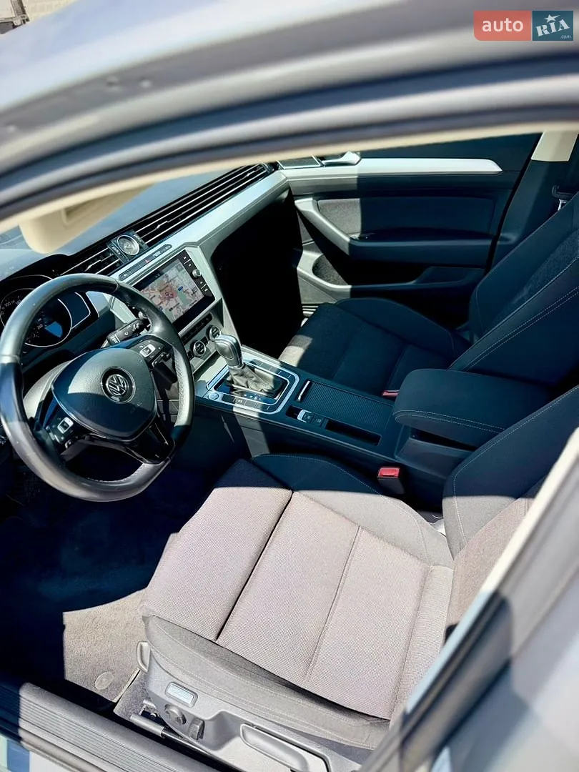 2018 Volkswagen Passat - мініатюра 18