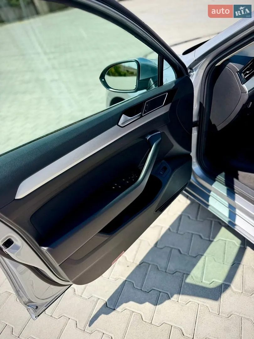 2018 Volkswagen Passat - мініатюра 20