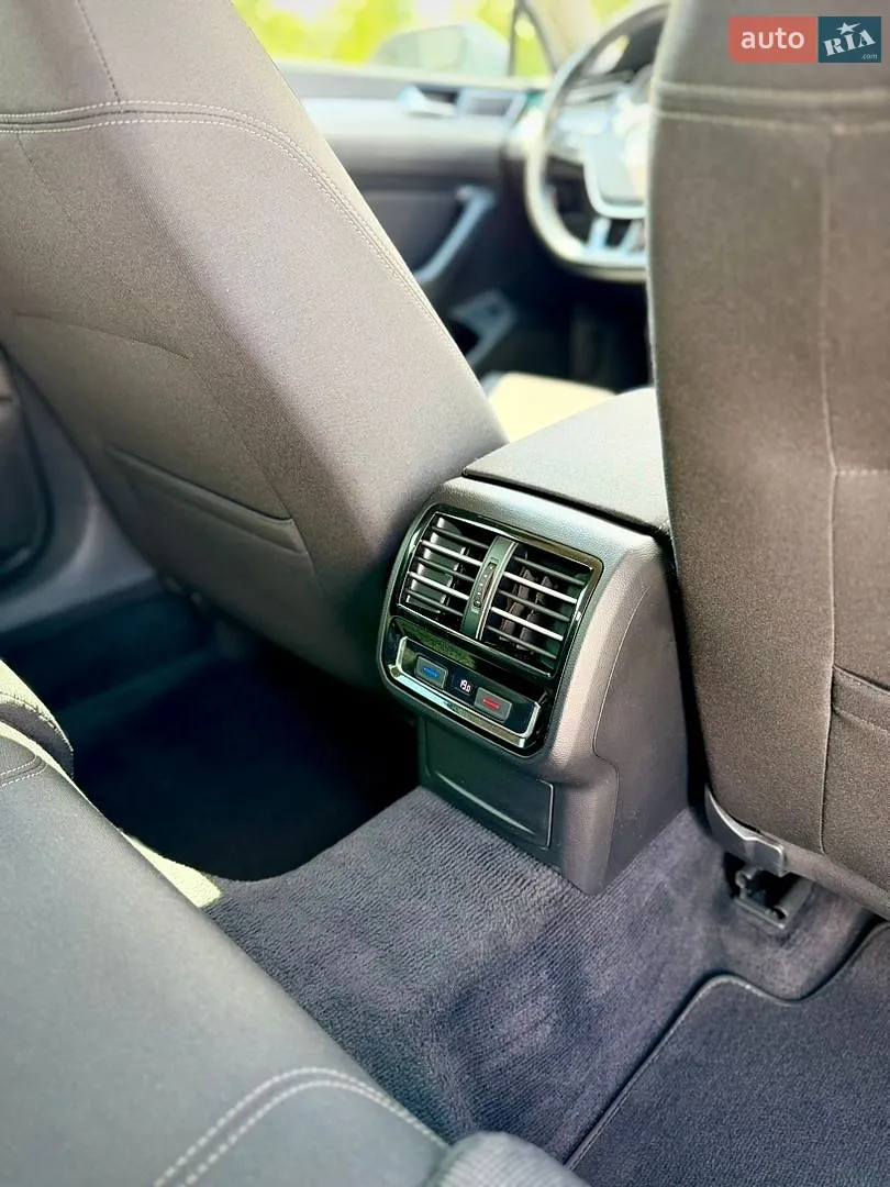 2018 Volkswagen Passat - мініатюра 21