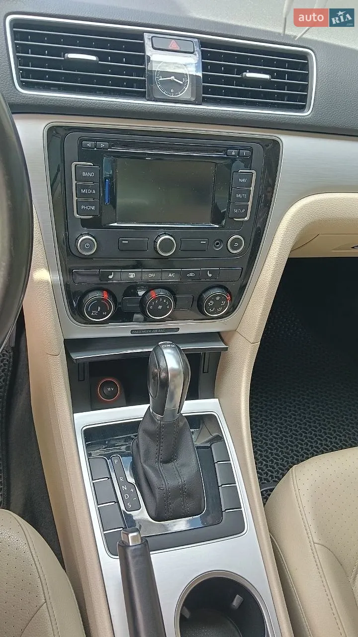 2012 Volkswagen Passat - мініатюра 6