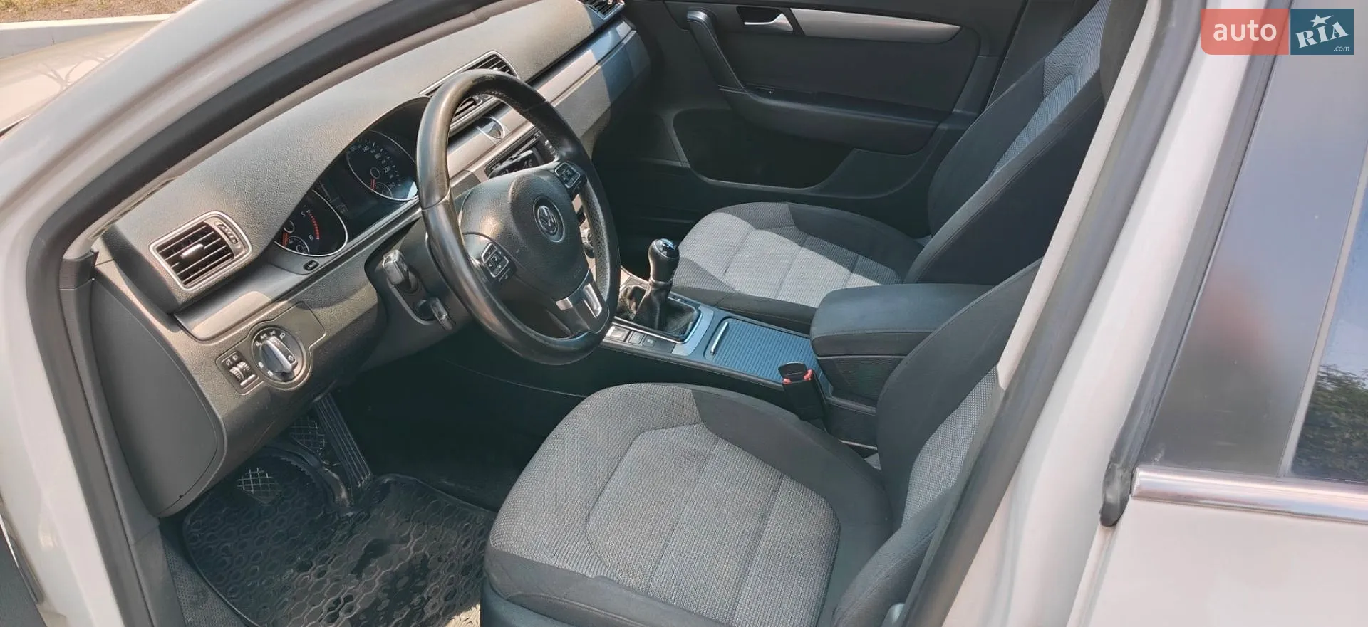 2013 Volkswagen Passat - мініатюра 15