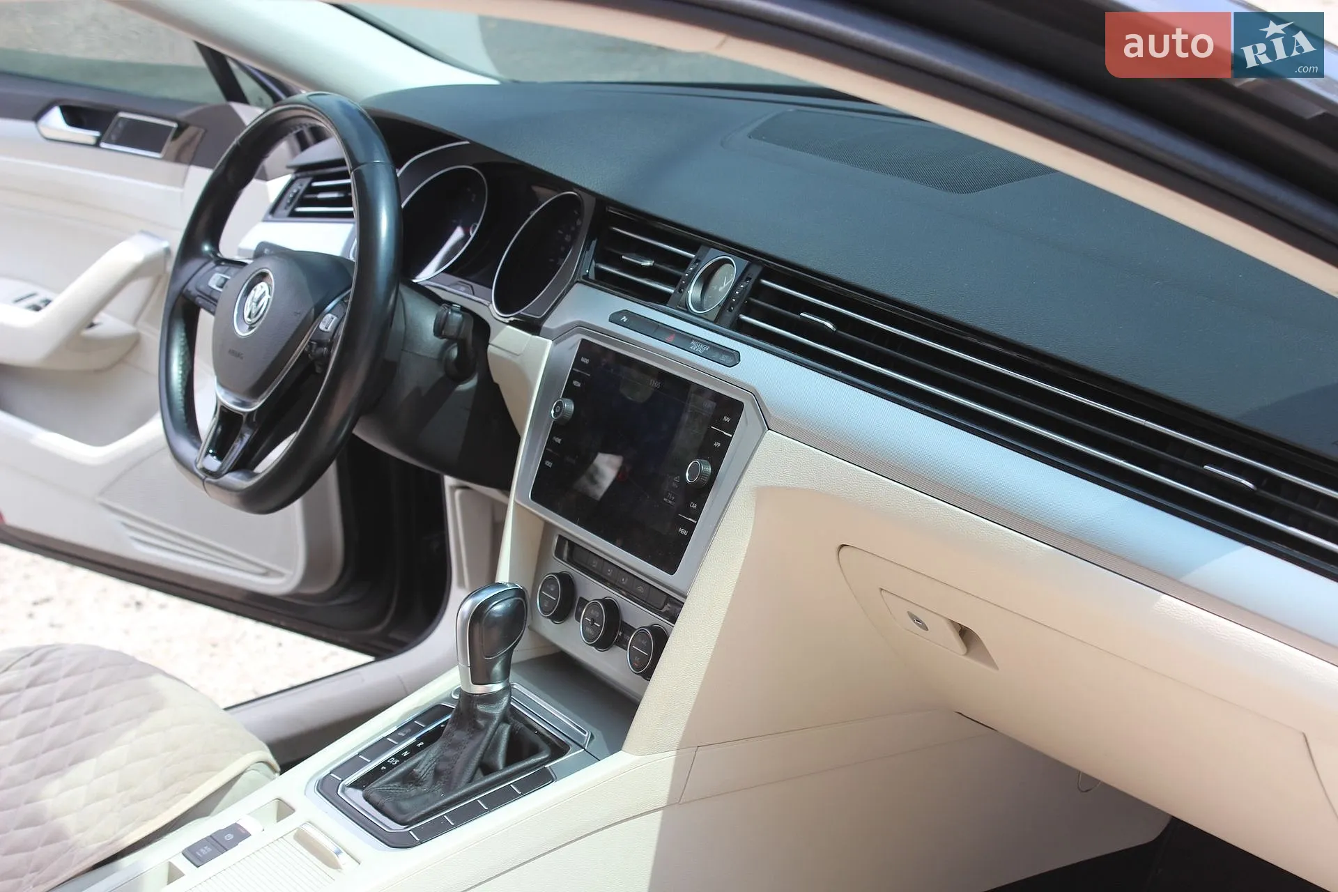 2017 Volkswagen Passat - мініатюра 25