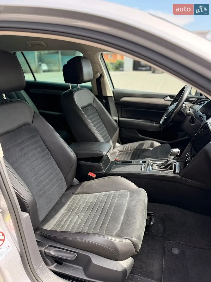 2019 Volkswagen Passat - мініатюра 10