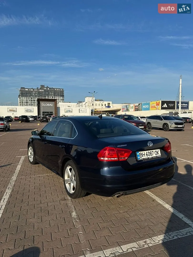 2013 Volkswagen Passat - мініатюра 4