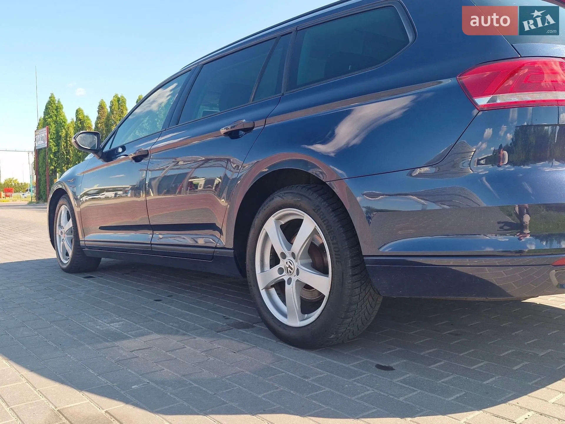 Volkswagen Passat 2015 VIN WVWZZZ3CZGE008232 фото оголошення 9 з 57
