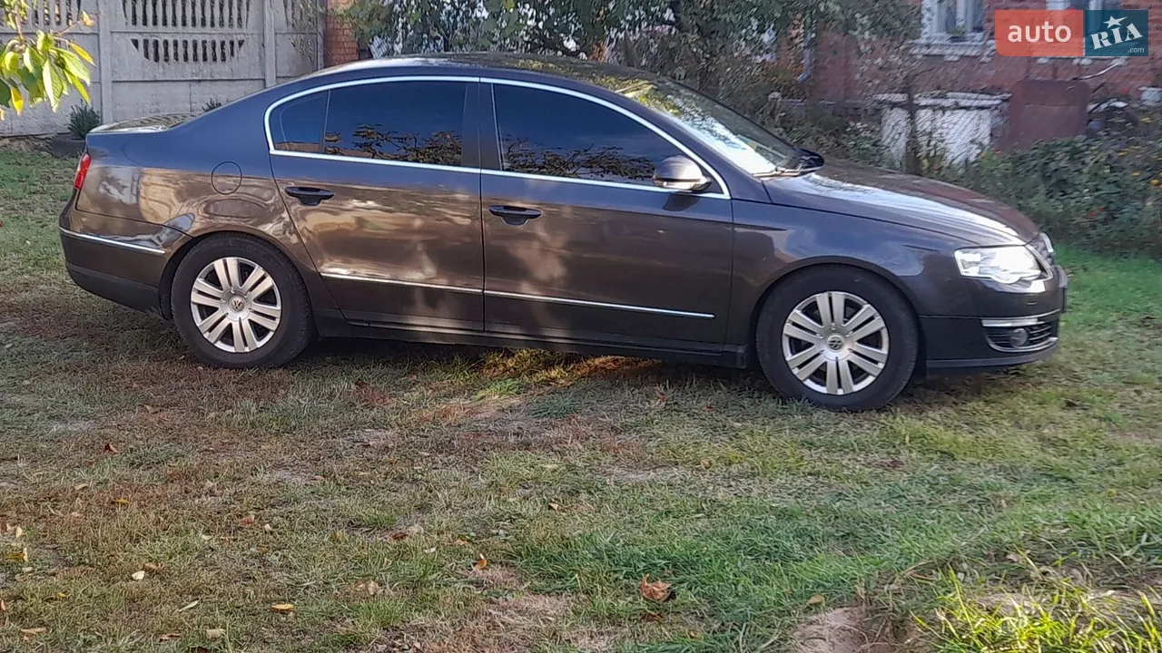 2010 Volkswagen Passat - мініатюра 12