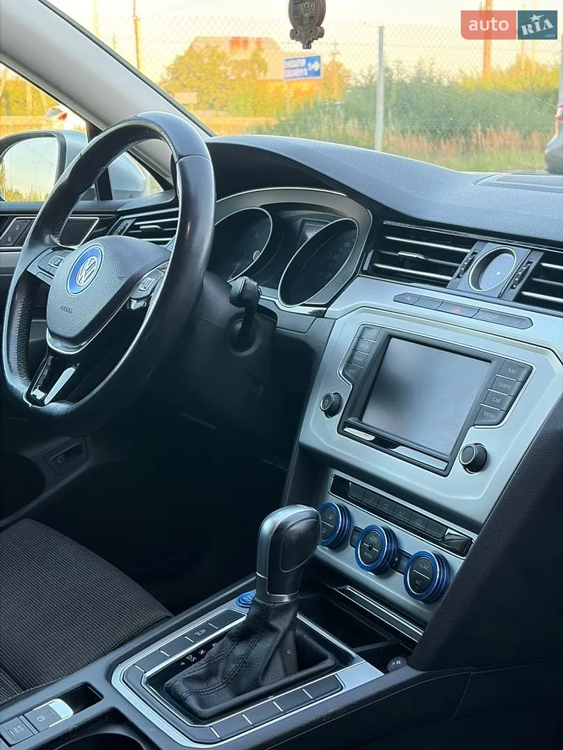 2015 Volkswagen Passat - мініатюра 23