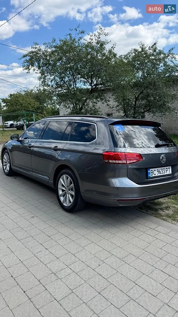 2017 Volkswagen Passat - мініатюра 10
