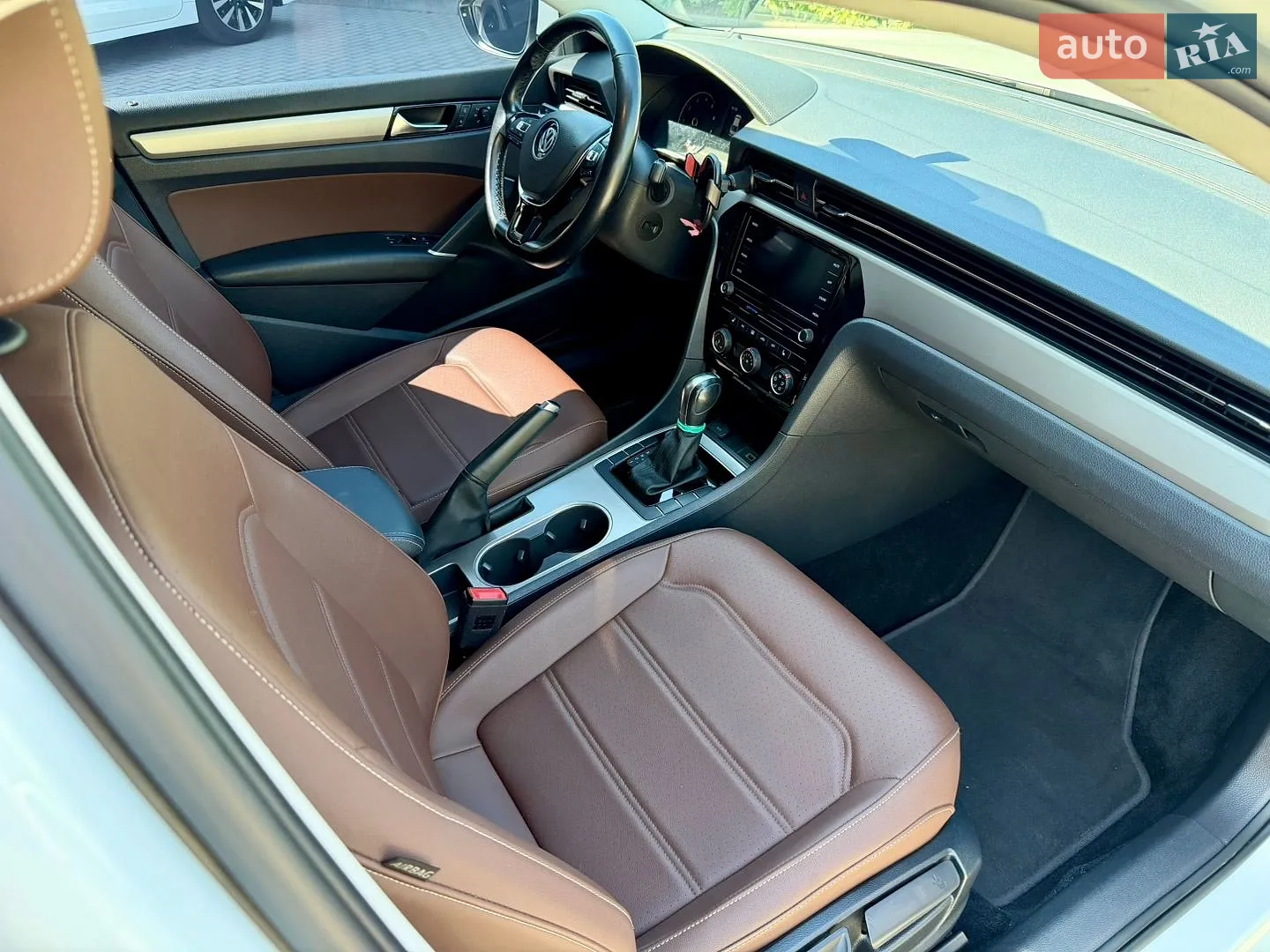 2019 Volkswagen Passat - мініатюра 12