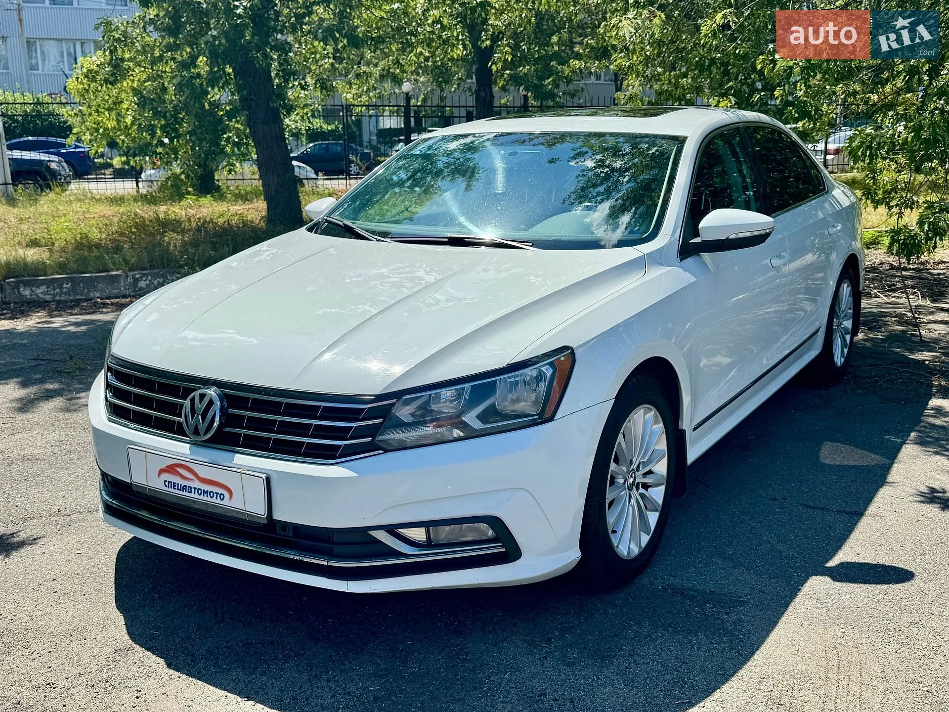 2016 Volkswagen Passat - мініатюра 4