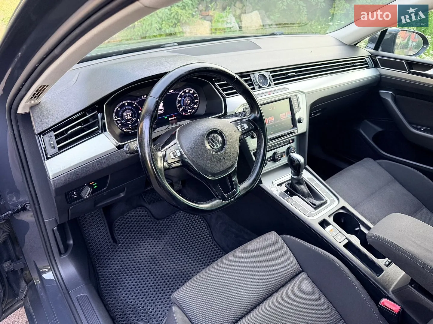 2016 Volkswagen Passat - мініатюра 2