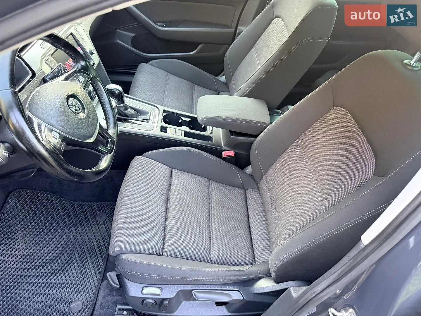2016 Volkswagen Passat - мініатюра 16