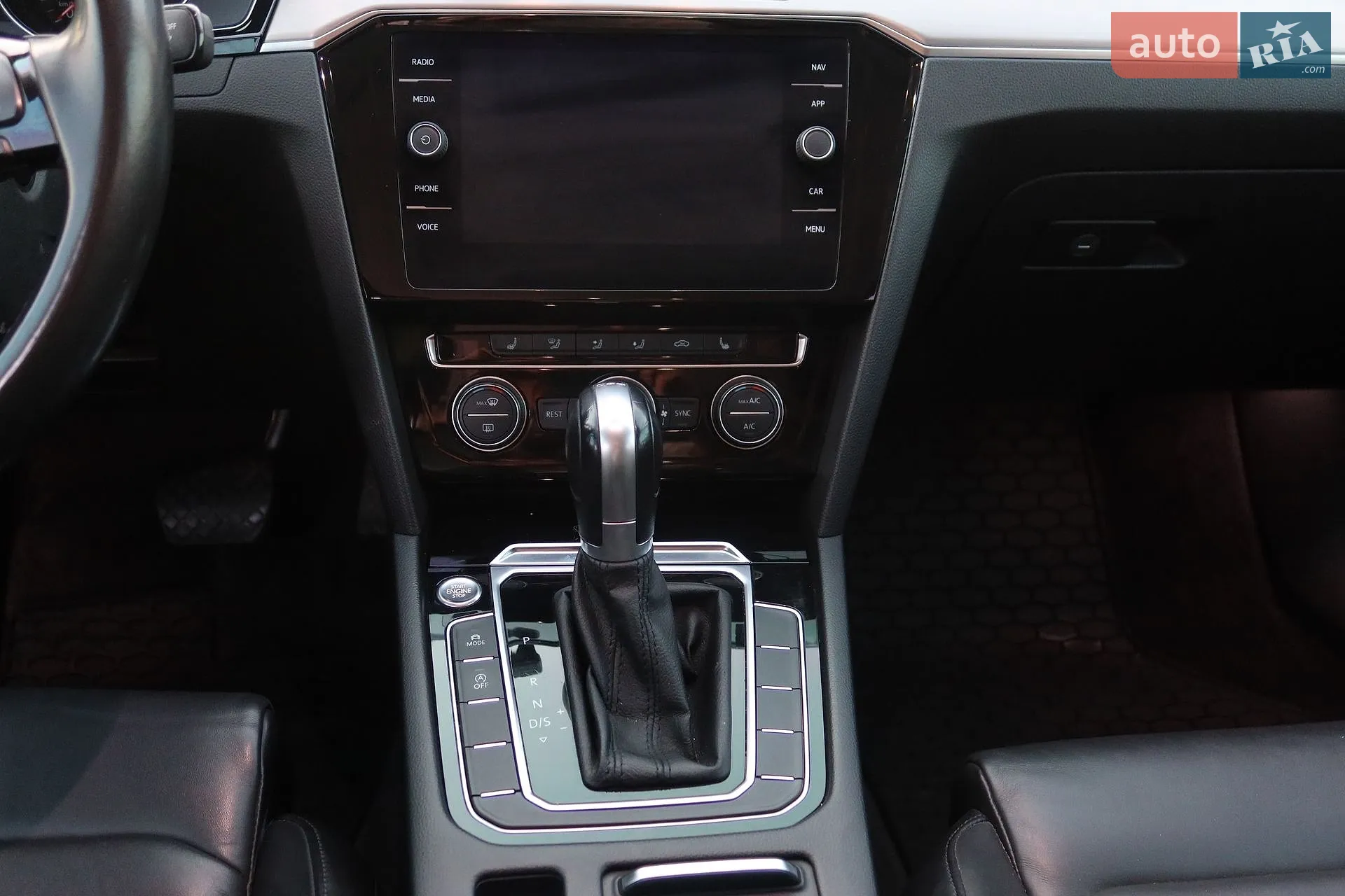 2017 Volkswagen Passat - мініатюра 40