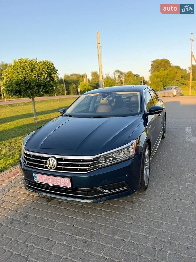 2018 Volkswagen Passat - фото 1
