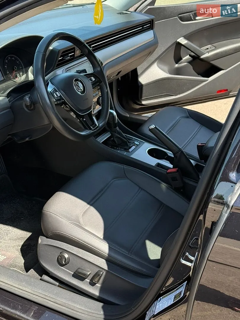 2021 Volkswagen Passat - мініатюра 17