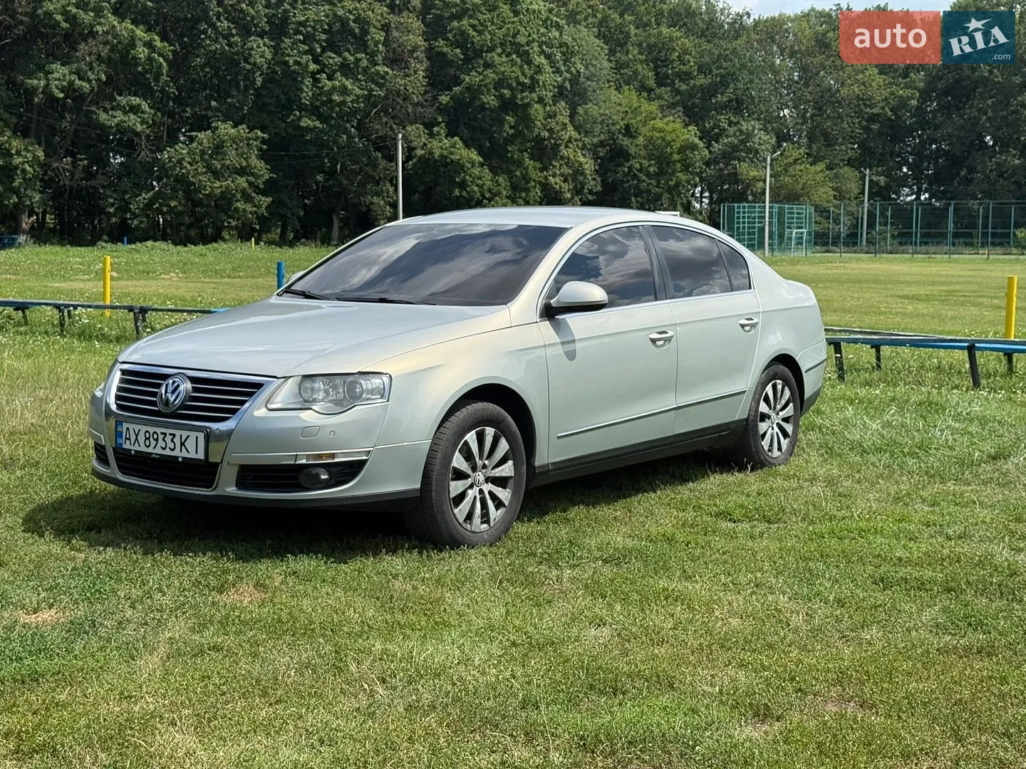 2010 Volkswagen Passat - мініатюра 3