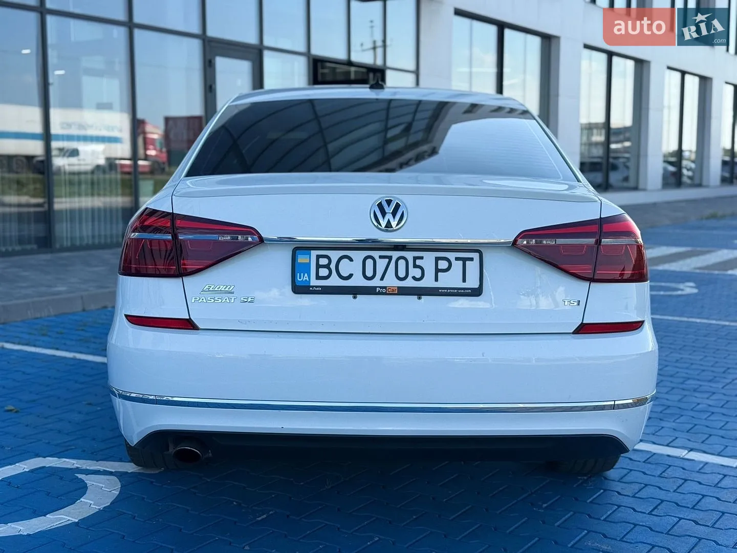 2017 Volkswagen Passat - мініатюра 10