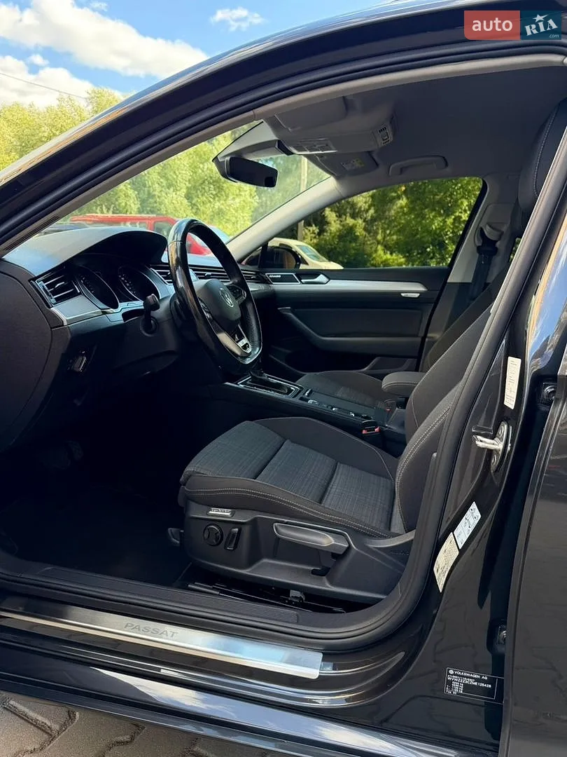 2021 Volkswagen Passat - мініатюра 31