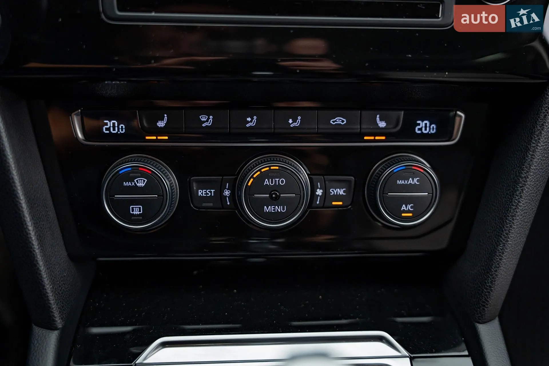 2016 Volkswagen Passat - мініатюра 18