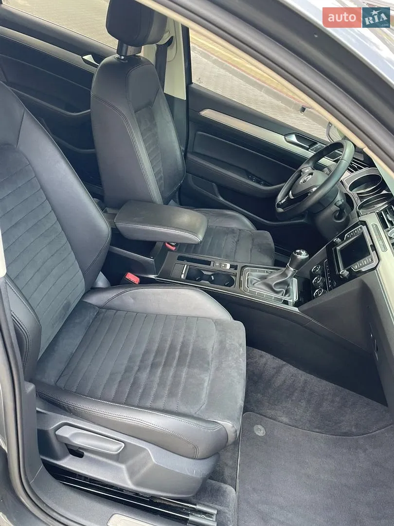 2016 Volkswagen Passat - мініатюра 11