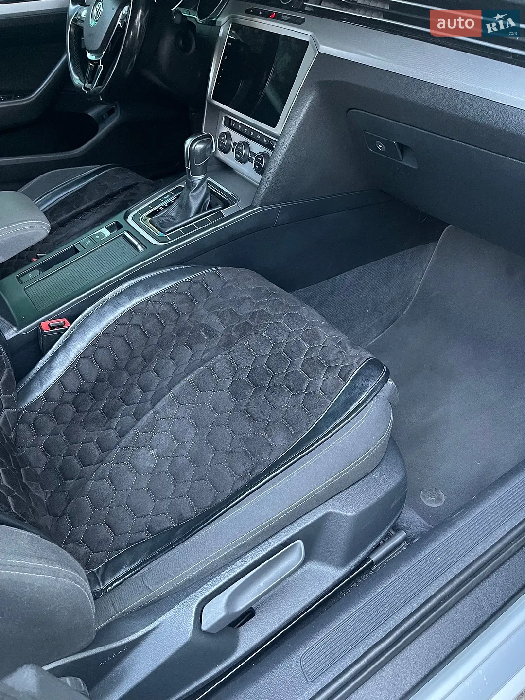2017 Volkswagen Passat - мініатюра 9