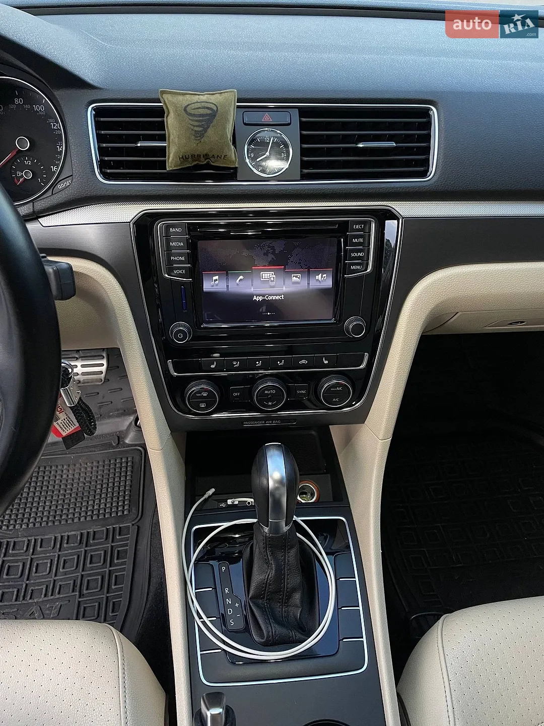 2017 Volkswagen Passat - мініатюра 9