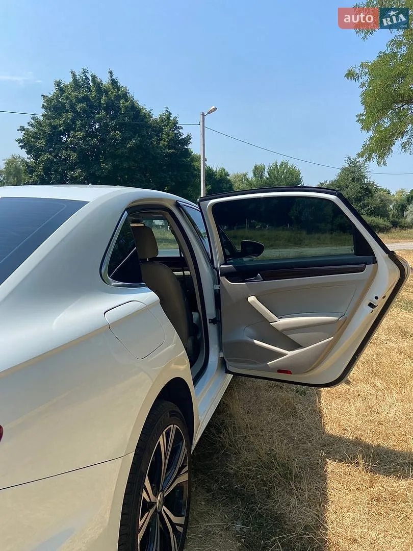 2020 Volkswagen Passat - мініатюра 10