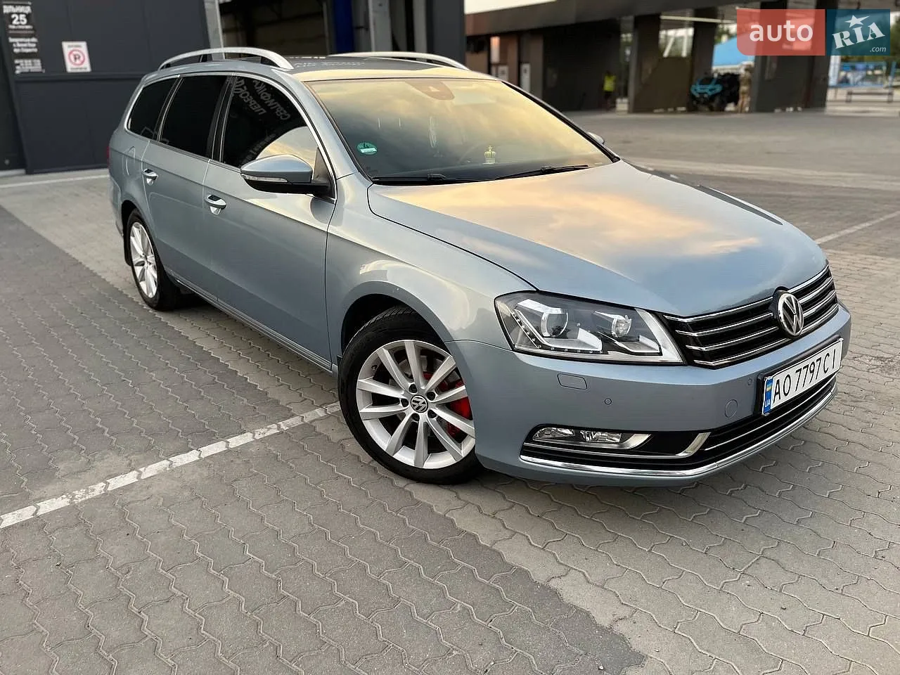 2011 Volkswagen Passat - фото 1