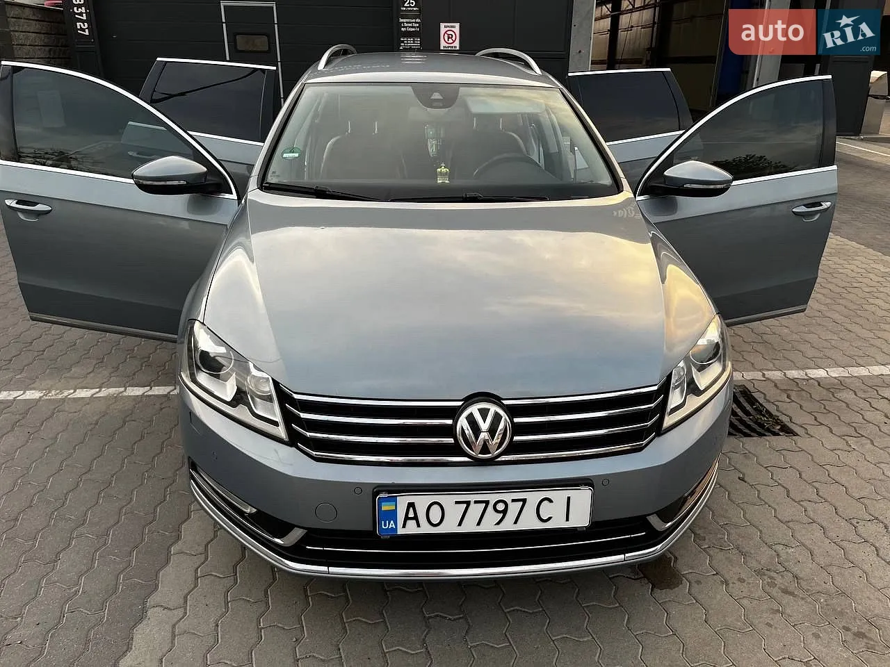 2011 Volkswagen Passat - мініатюра 4