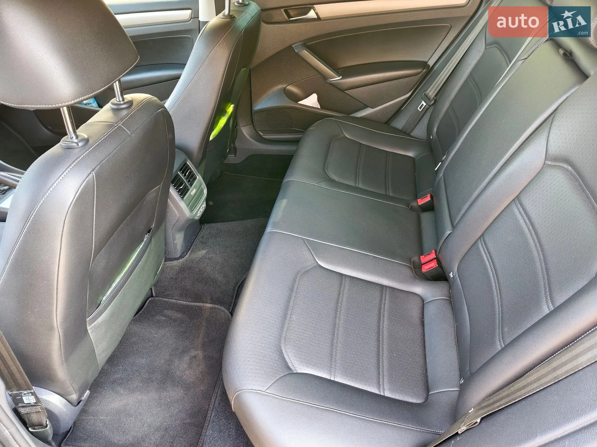 2019 Volkswagen Passat - мініатюра 13
