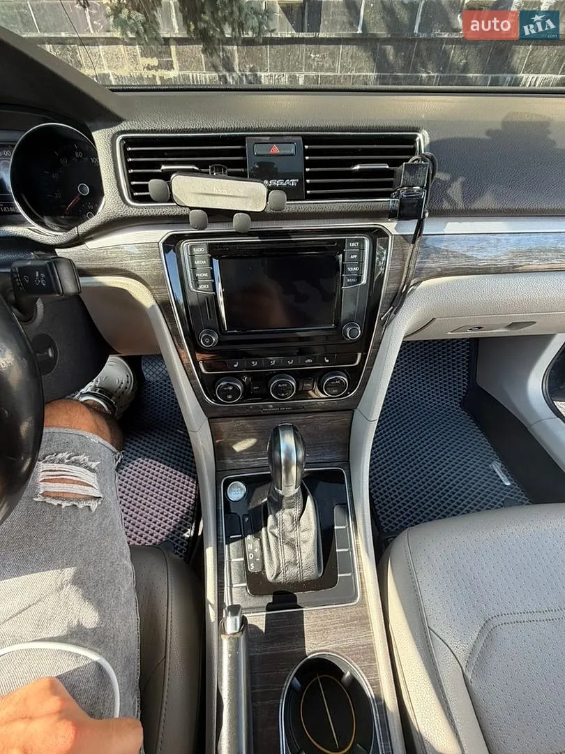 2017 Volkswagen Passat - мініатюра 7