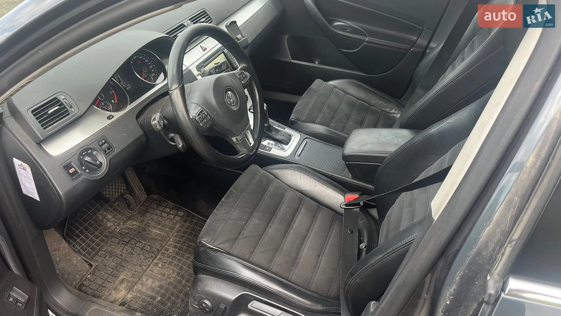 2010 Volkswagen Passat - мініатюра 17