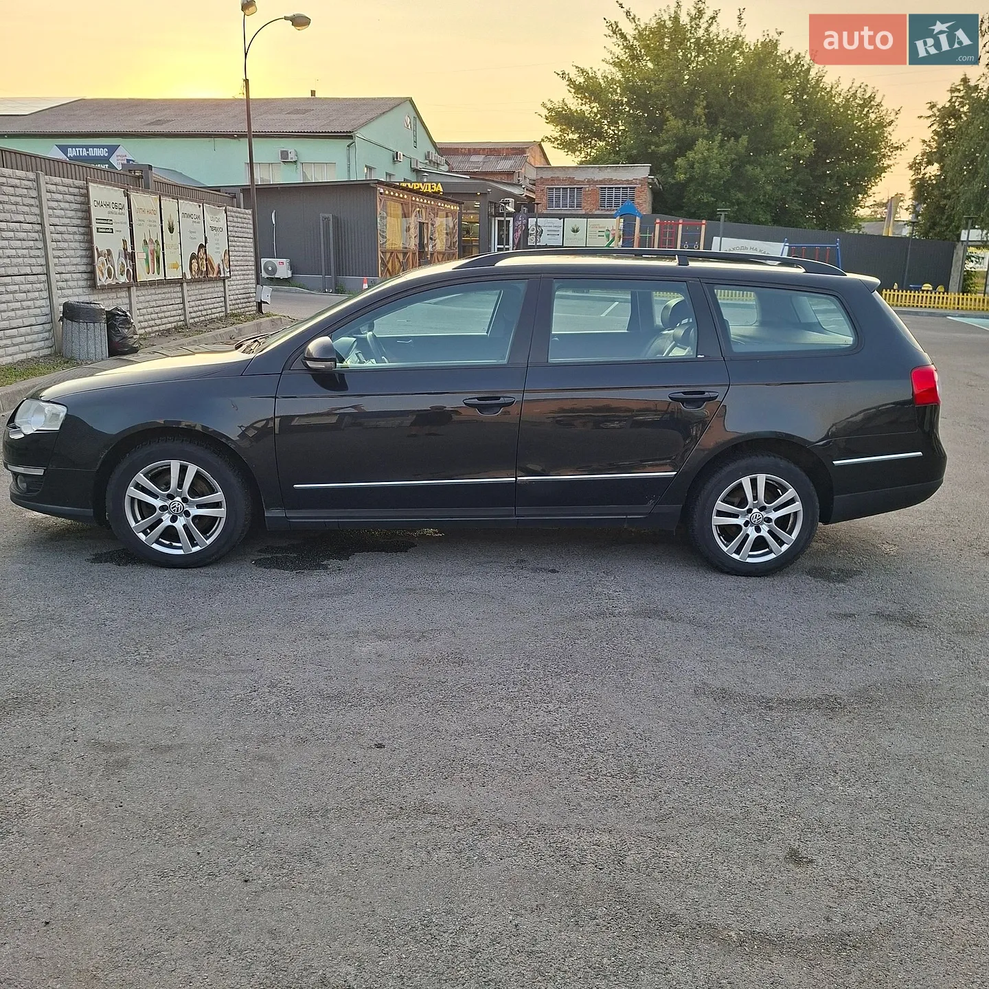 2010 Volkswagen Passat - мініатюра 2