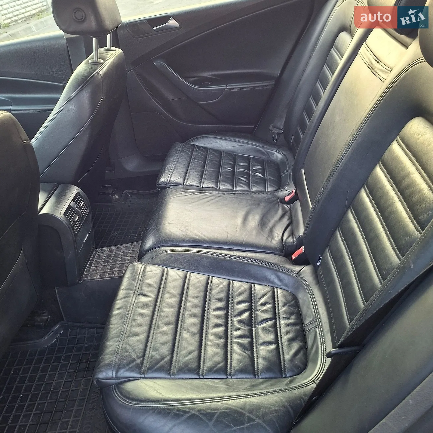 2010 Volkswagen Passat - мініатюра 19