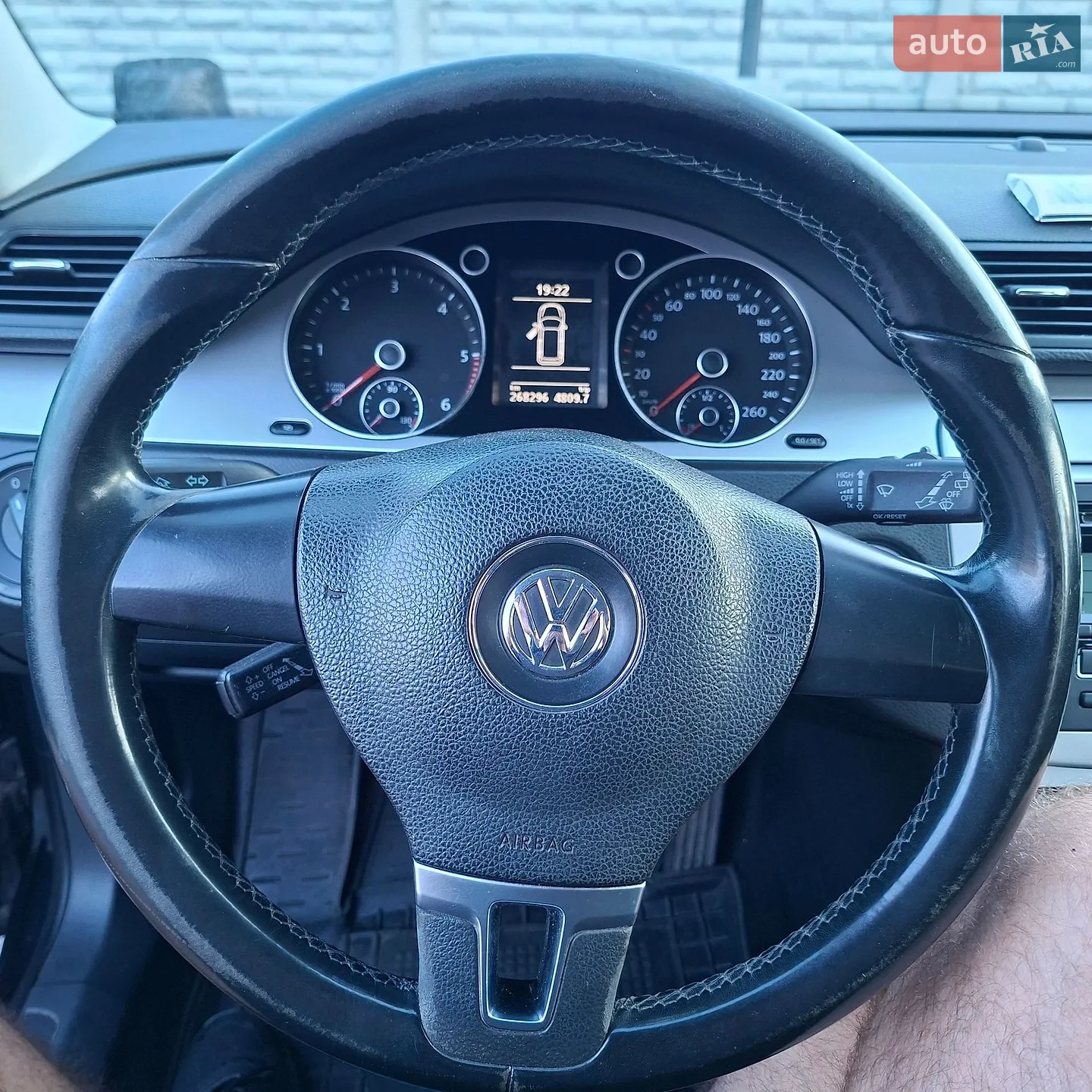 2010 Volkswagen Passat - мініатюра 24