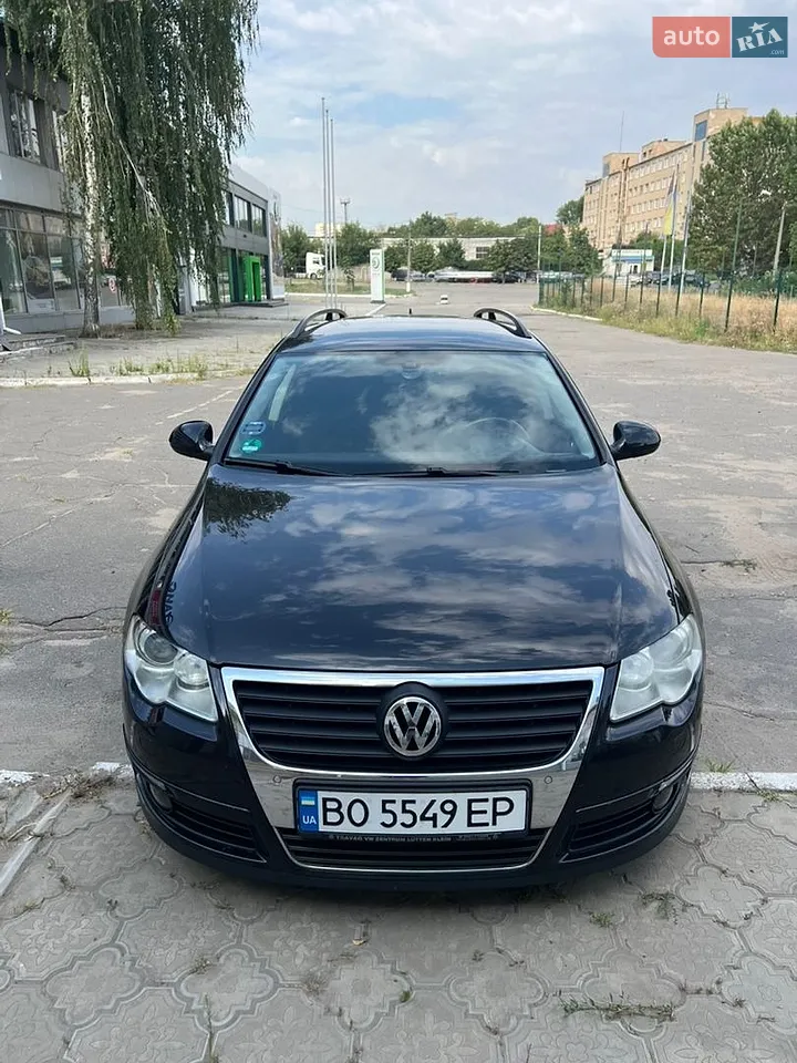 2010 Volkswagen Passat - мініатюра 11