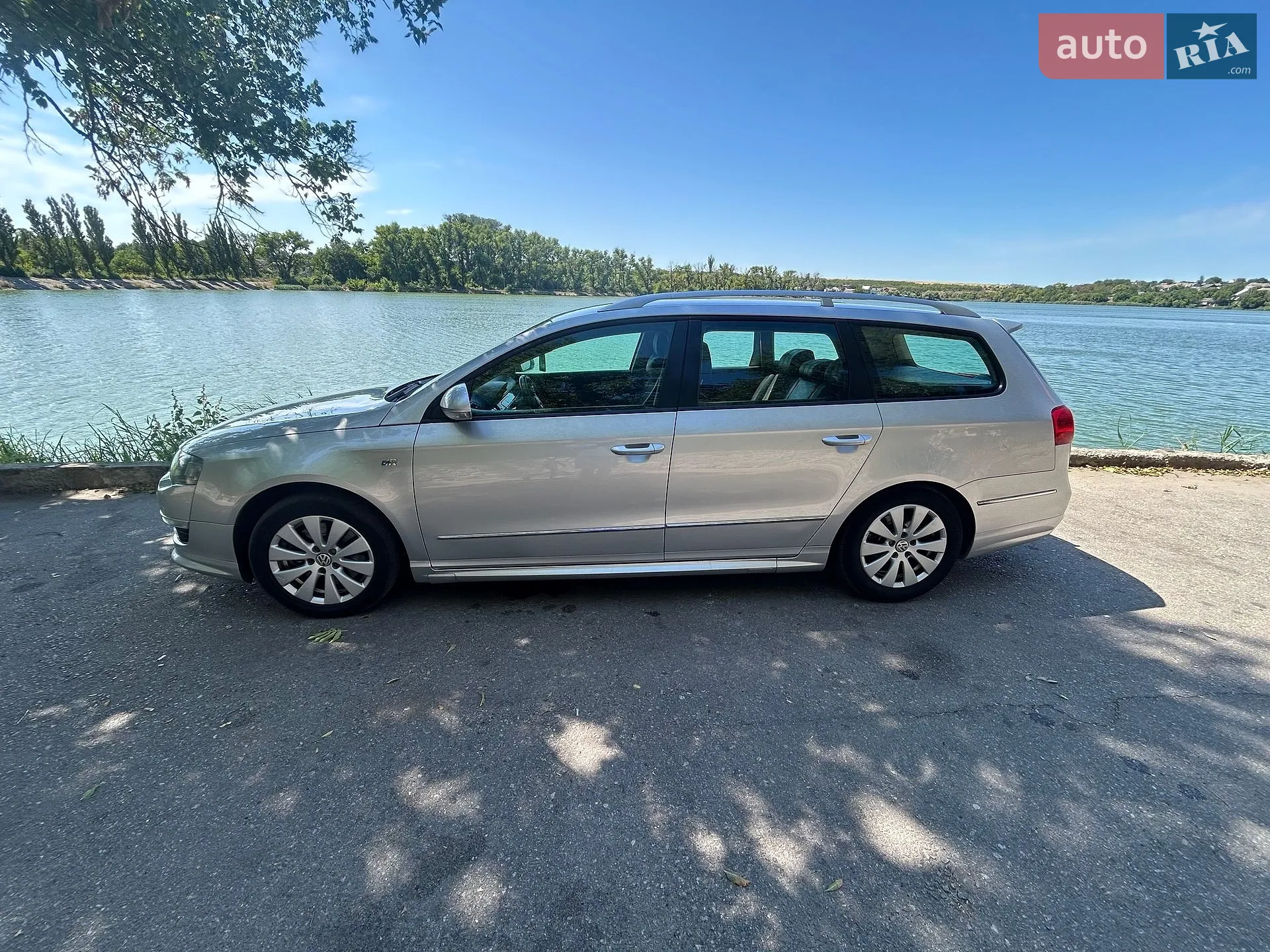 2010 Volkswagen Passat - мініатюра 16