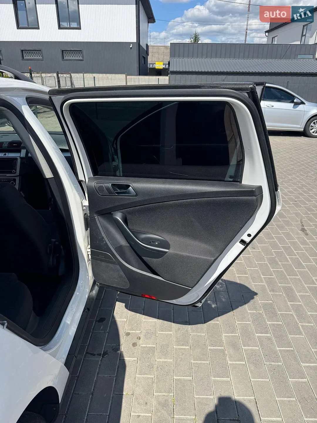 2010 Volkswagen Passat - мініатюра 18